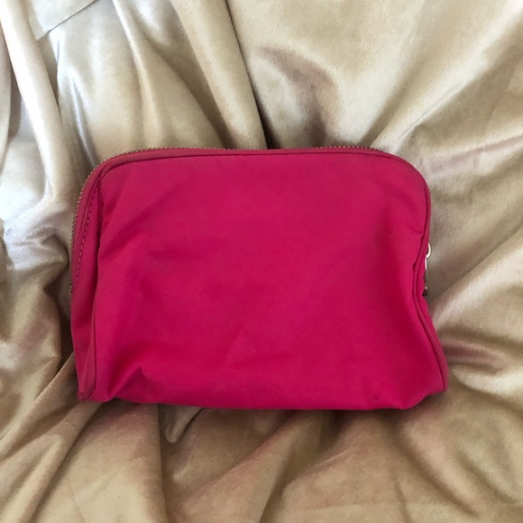 Marc Jacobs hot pink make up bag - Picture 2 of 7